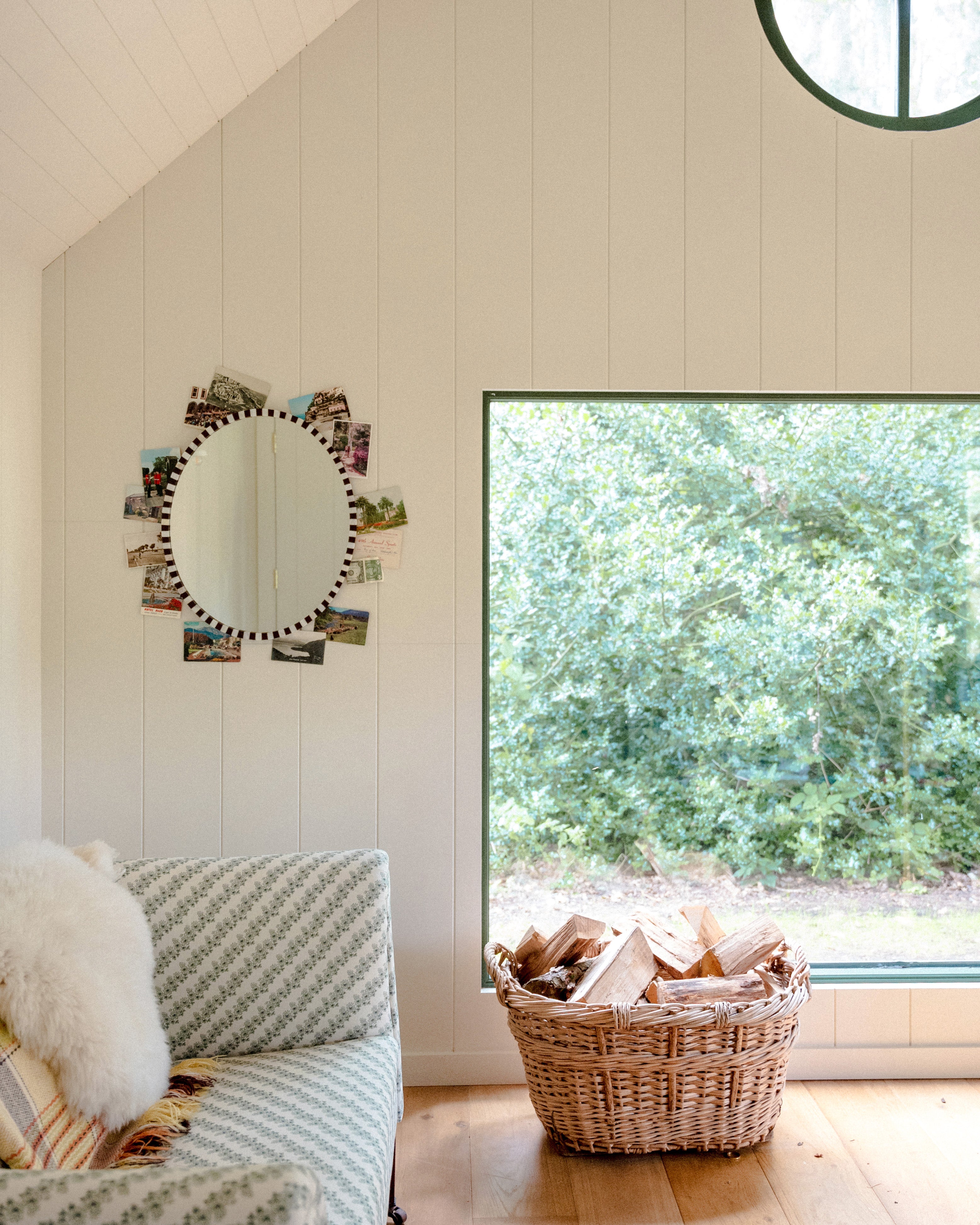 Pearl Oval Mirror, Chocolate