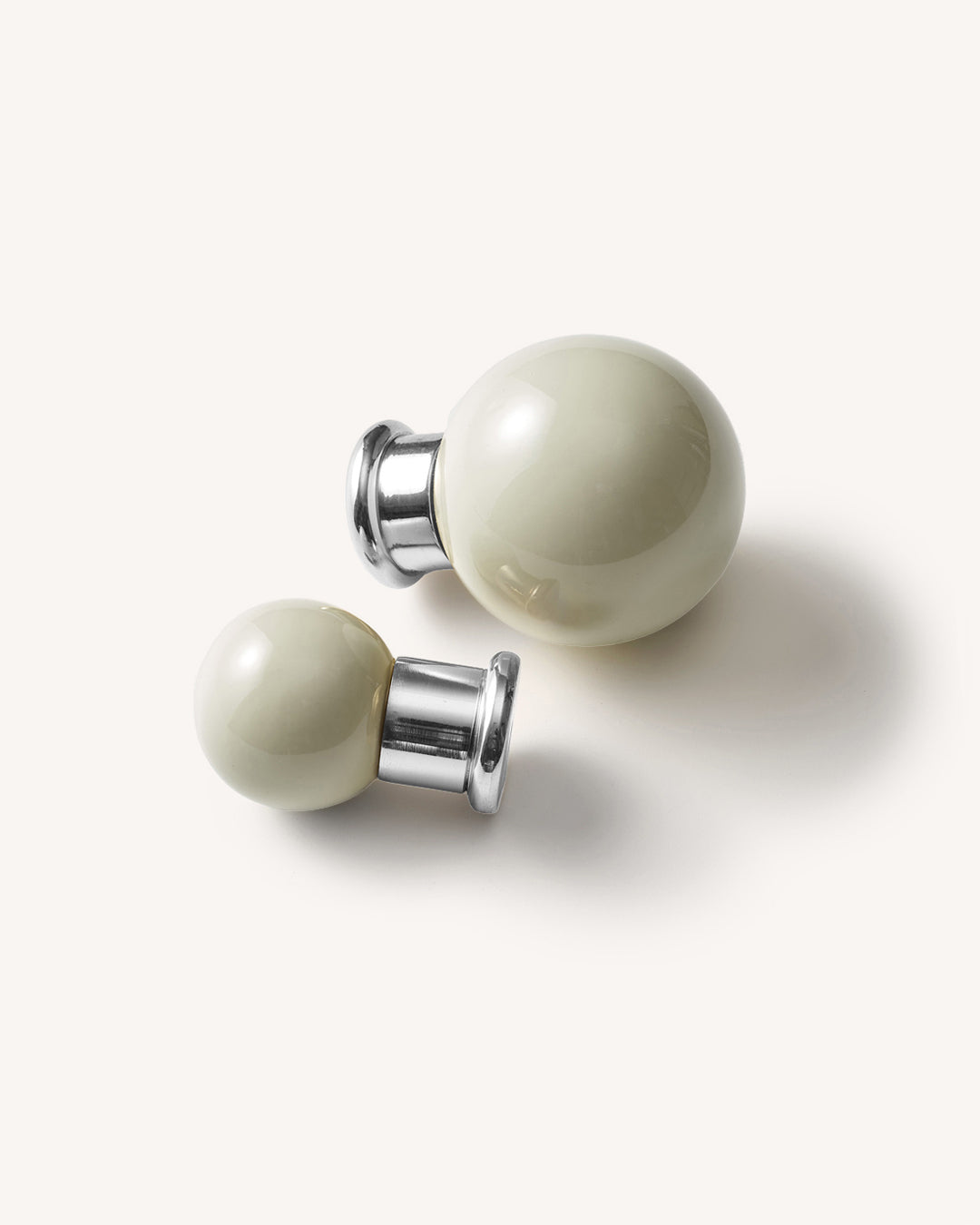 Coloured Knob, Putty, Nickel