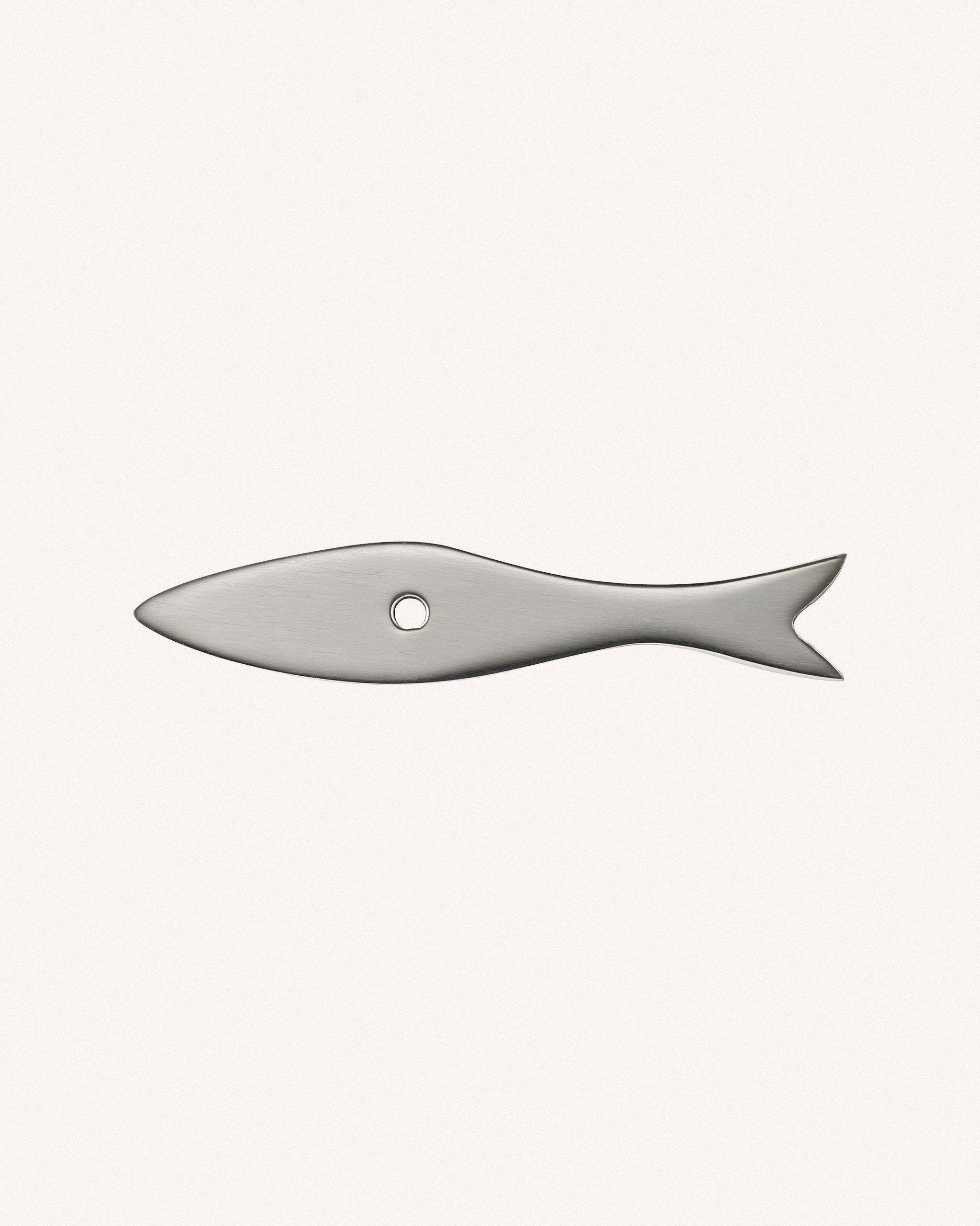 Fish Backplate, Brushed Nickel