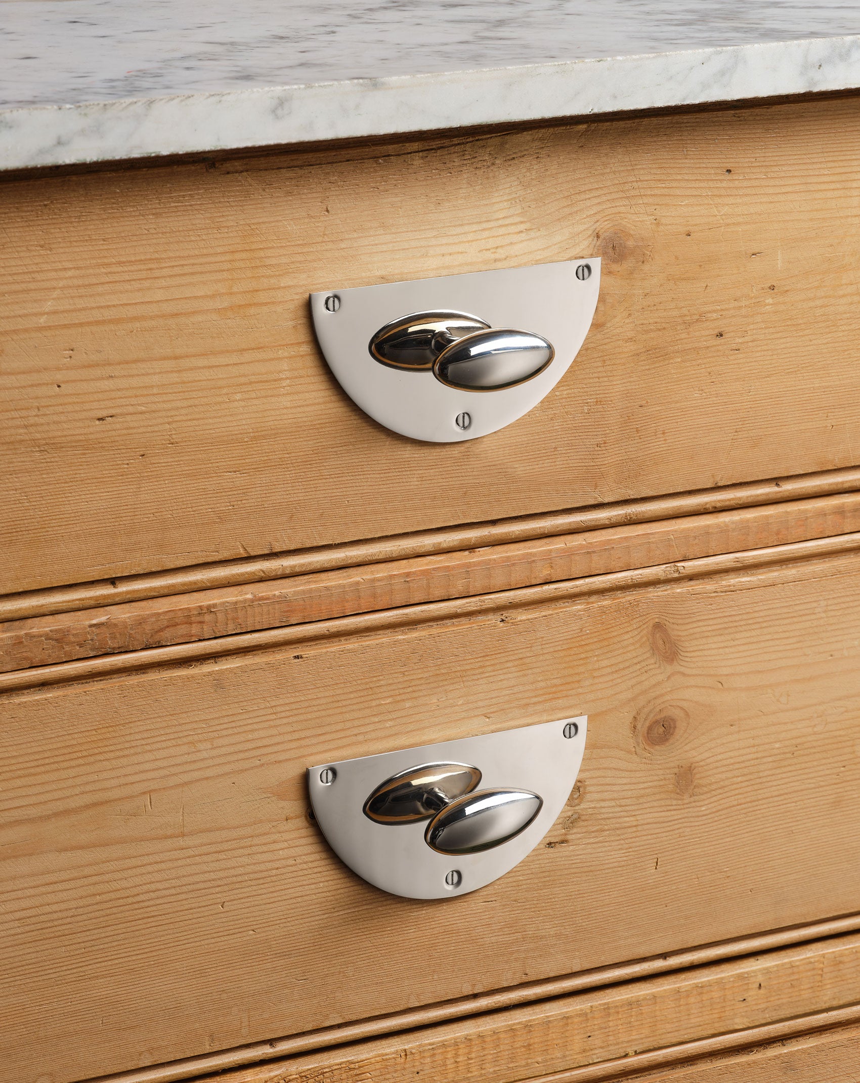 Polished Nickel Oval Knob