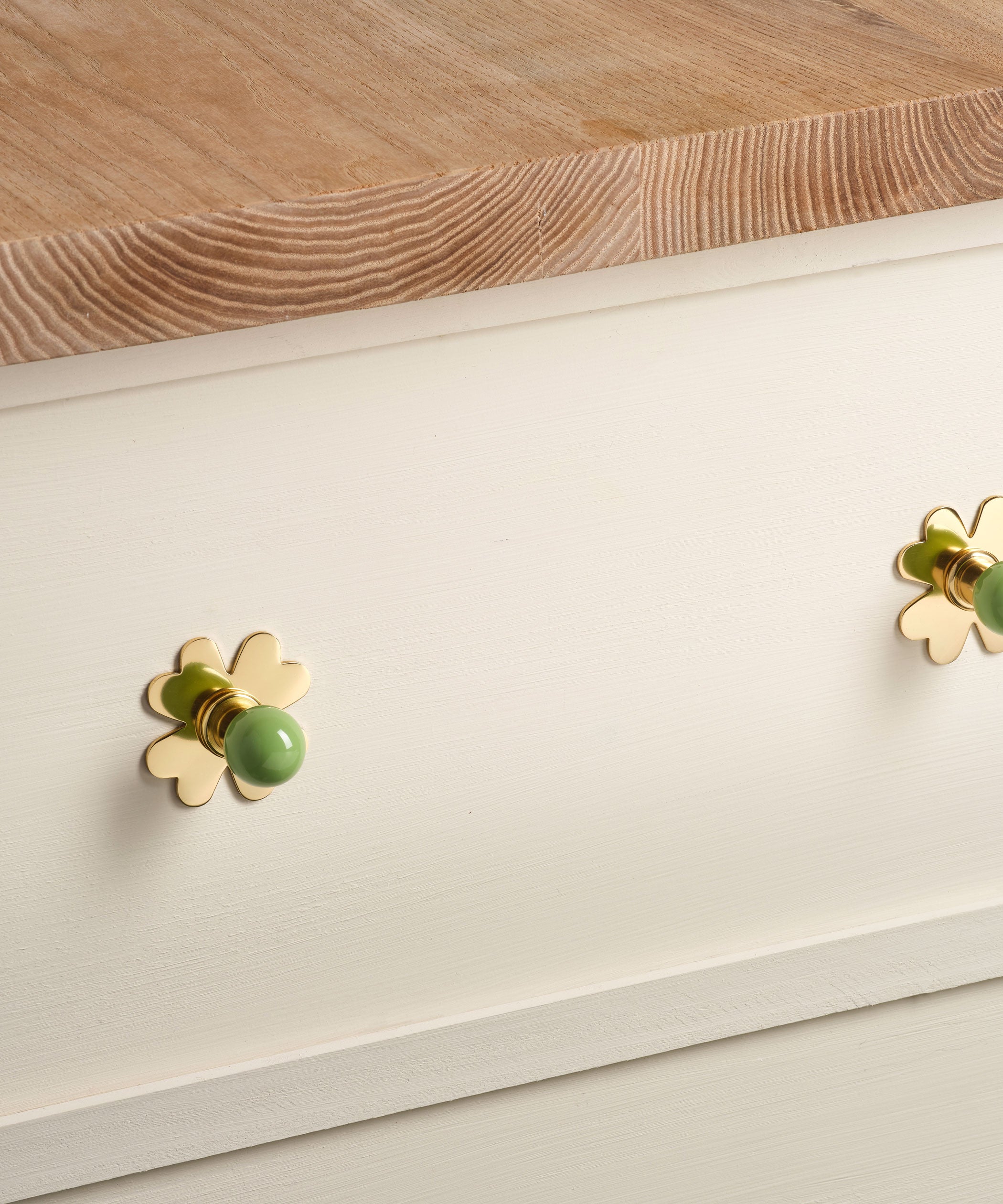 Clover Backplate, Polished Brass