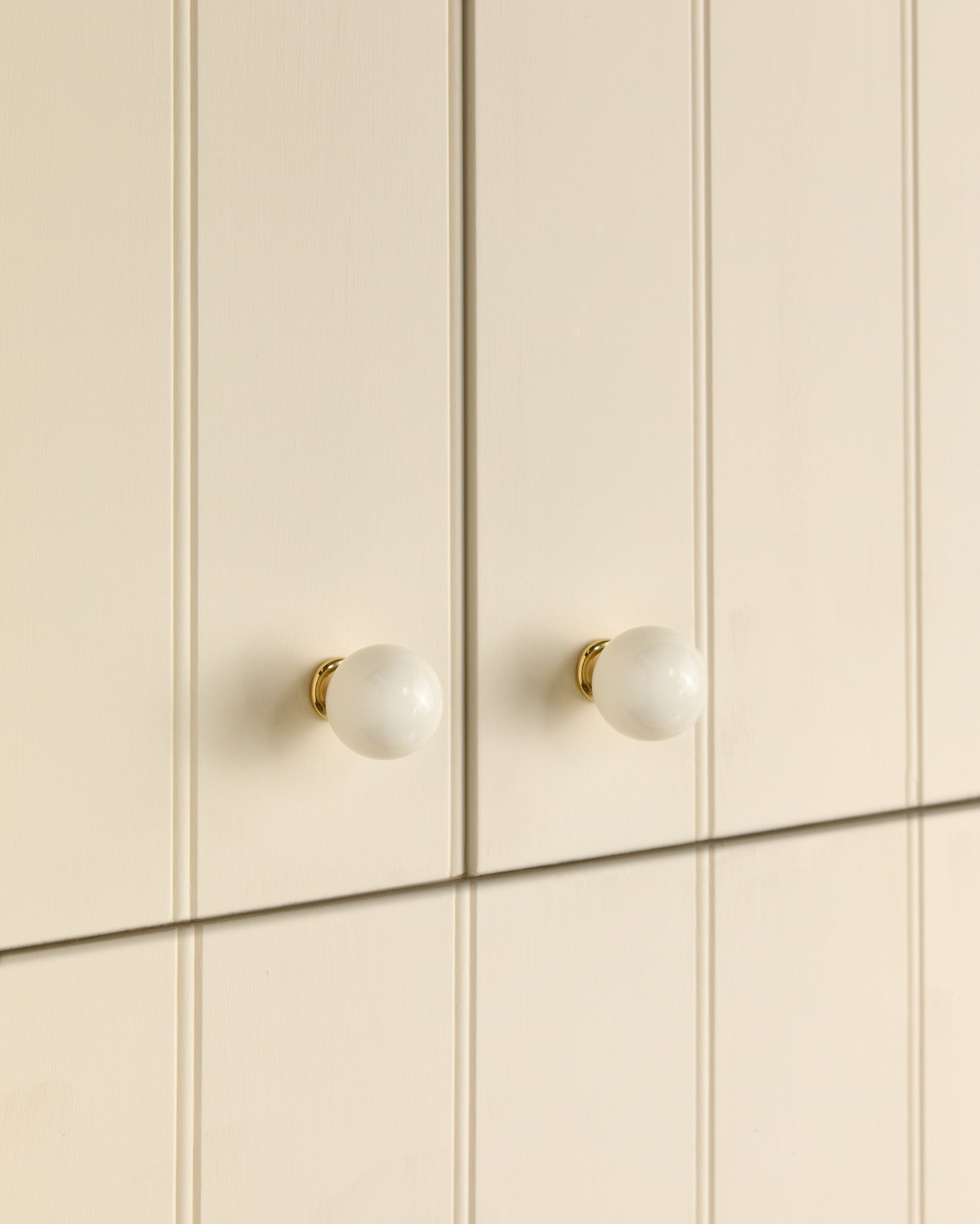 Coloured Knob, Warm White, Brass